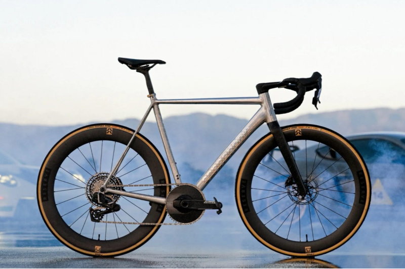 the cannondale caad 14 1, with systembar cockpit, force xplr axs and reserve 57 64 carbon wheels.