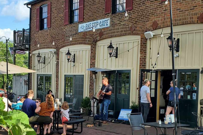 bike stop cafe